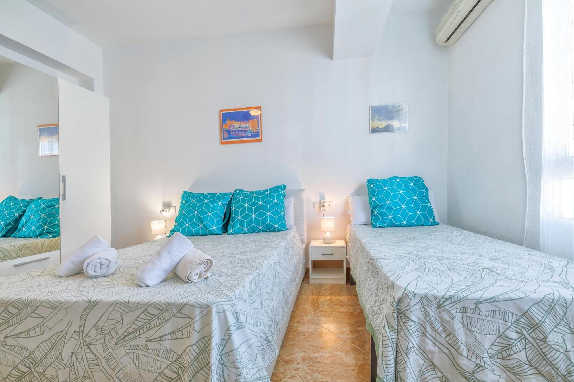 Damasco, Amplio Apartamento Cercano Al Centro Кордоба Екстериор снимка
